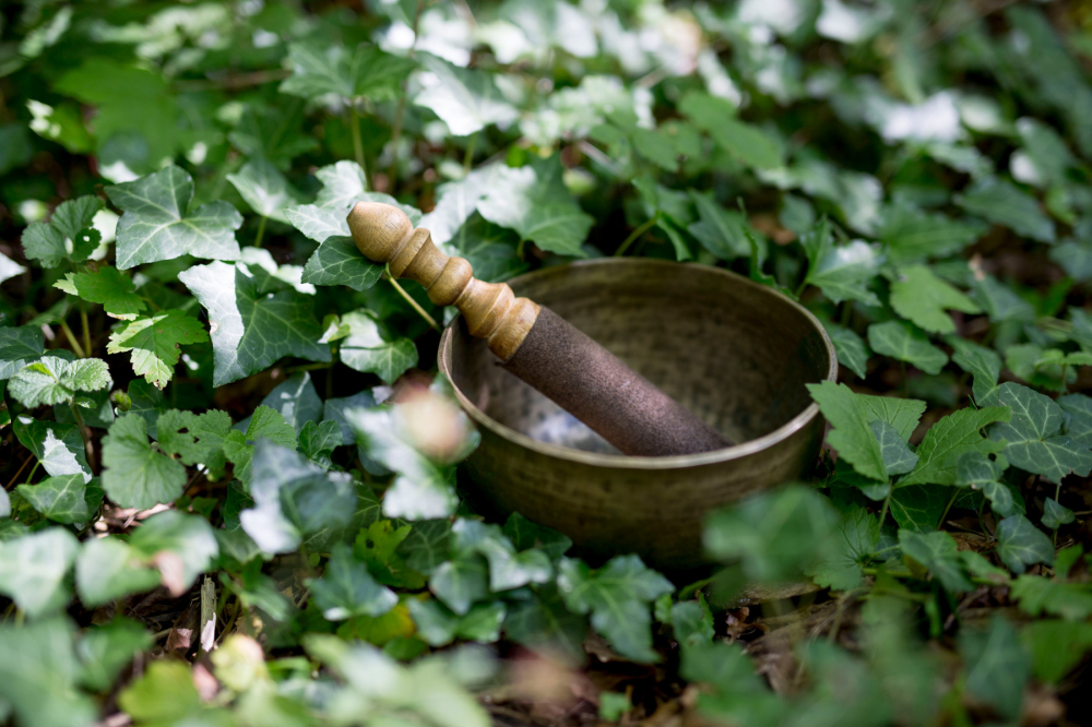 A singing bowl