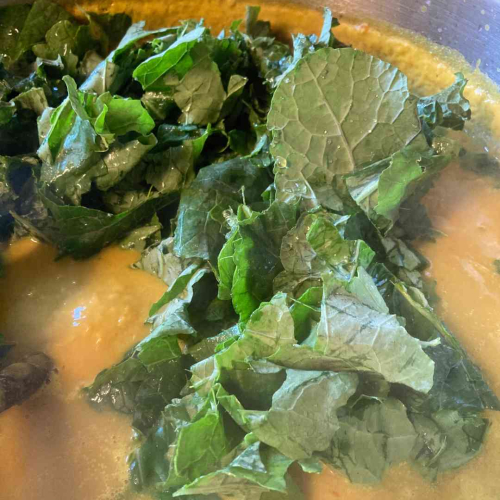 Cook the kale with the dal