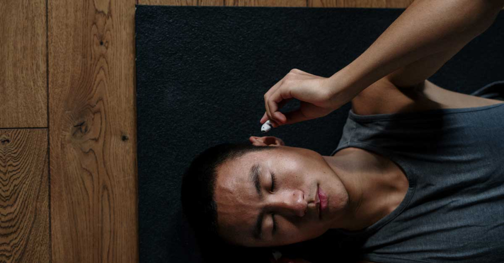 Online meditation retreats at home